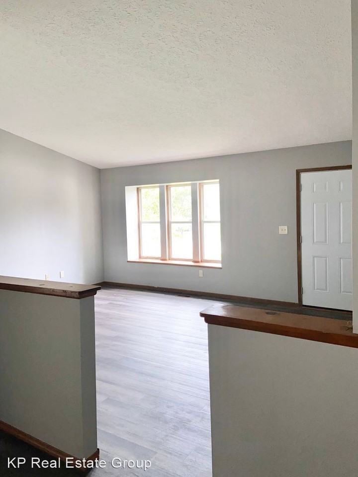 4104 Springtime Ct - Photo 3 of 12
