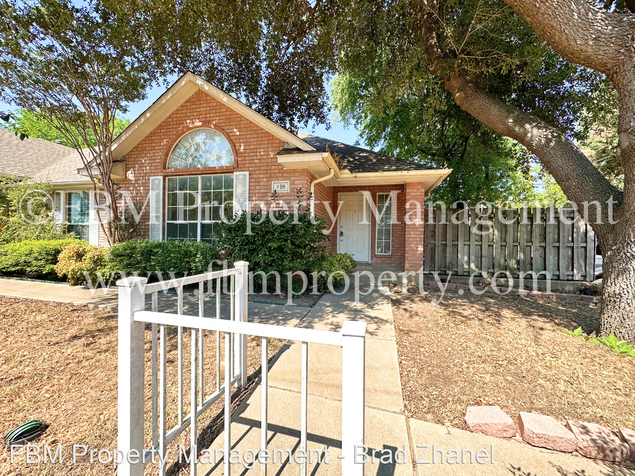 Country Club PL - Photo 2 of 26