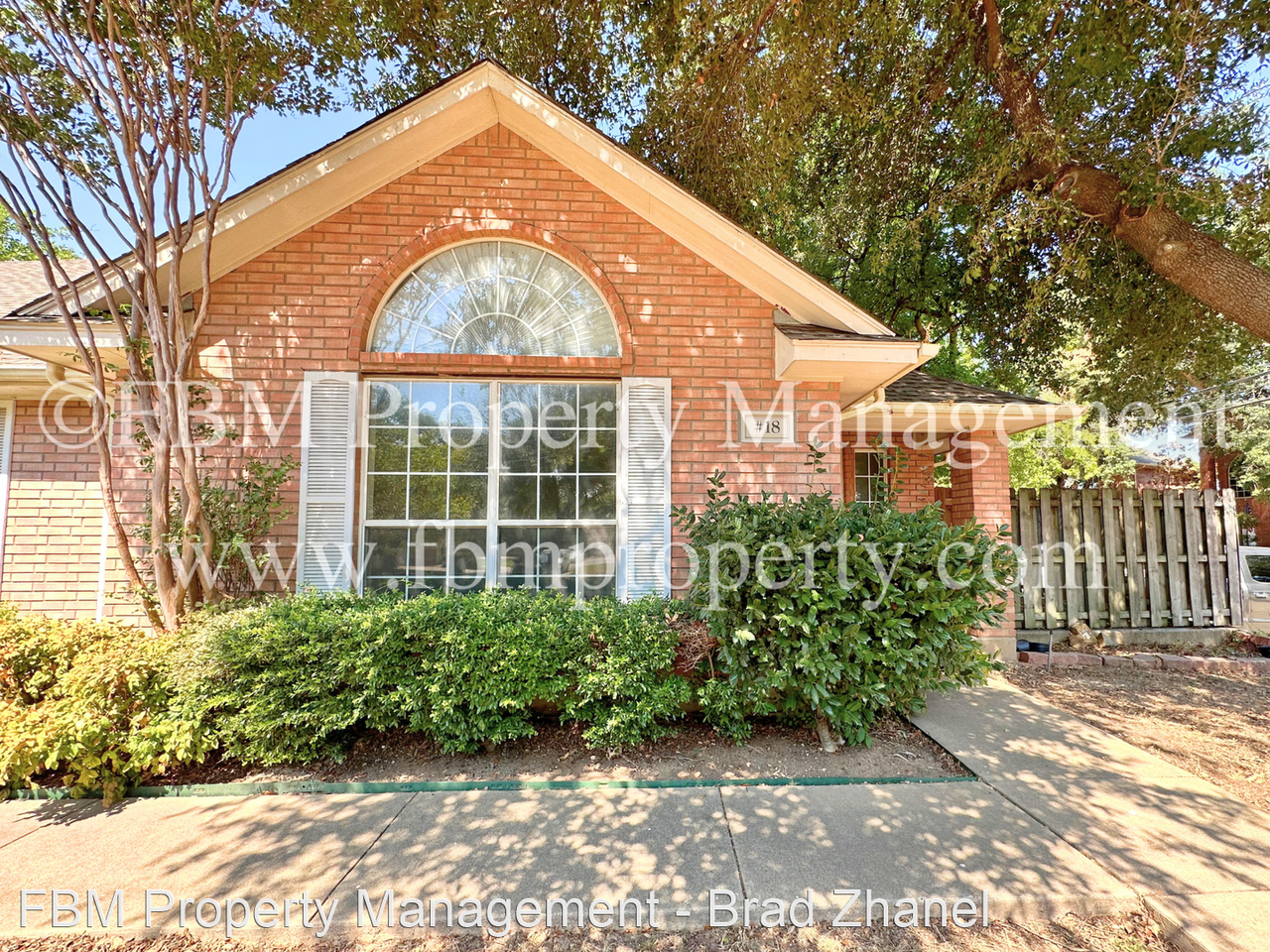 Country Club PL - Photo 3 of 26