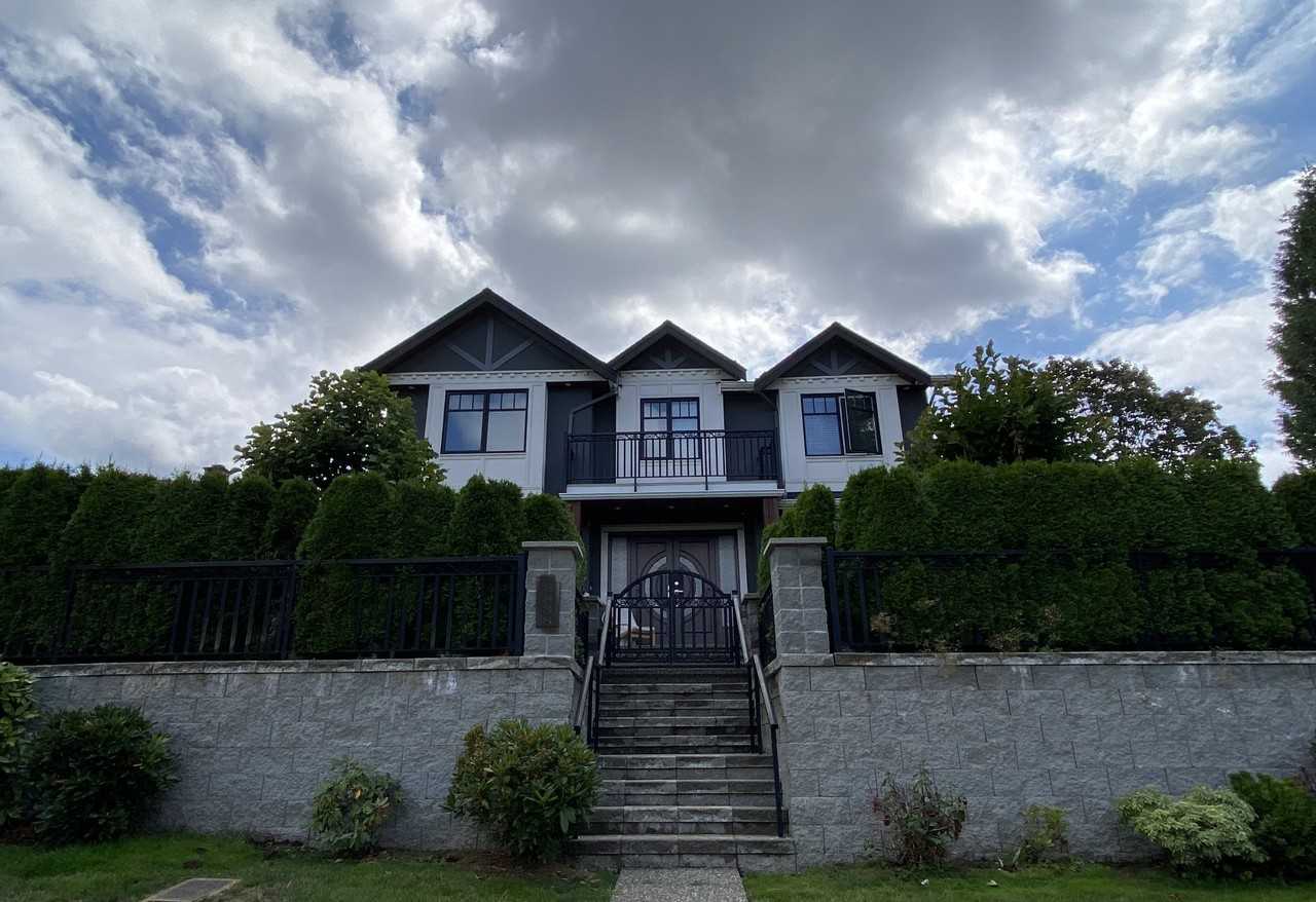 5838 Berwick Street - Photo 2 of 20
