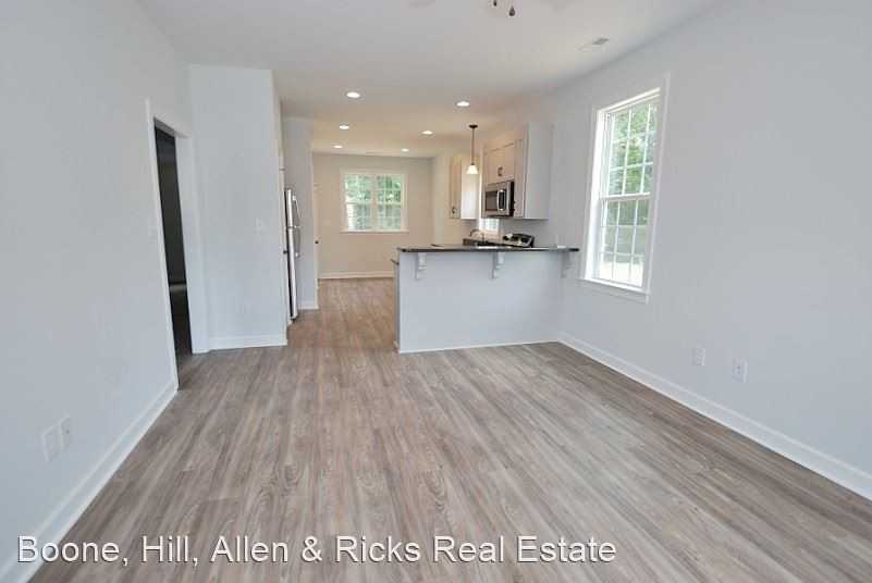 512B Amerson Ct - Photo 2 of 8