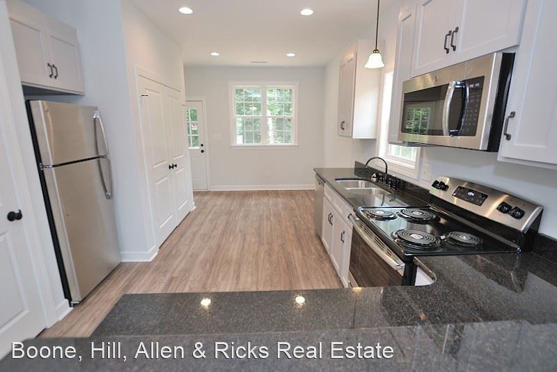 512B Amerson Ct - Photo 3 of 8