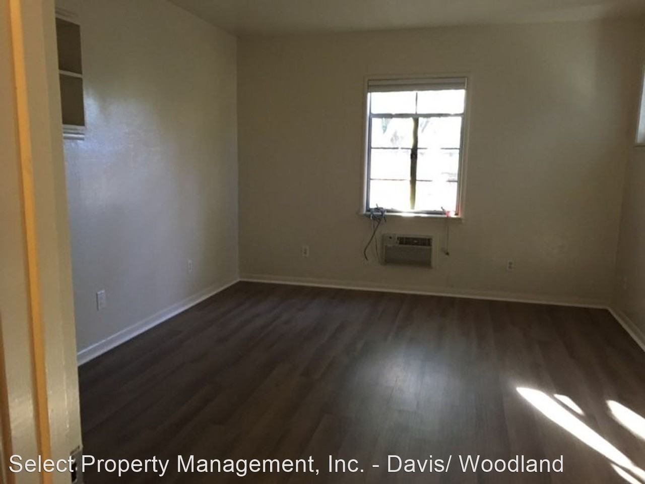 647 D Street - Photo 2 of 8