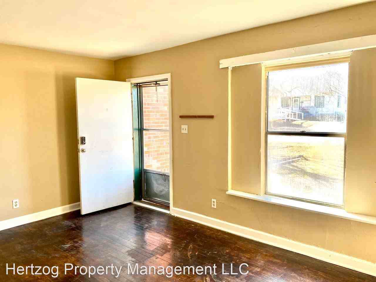 1005 S 9th St - Photo 2 of 12