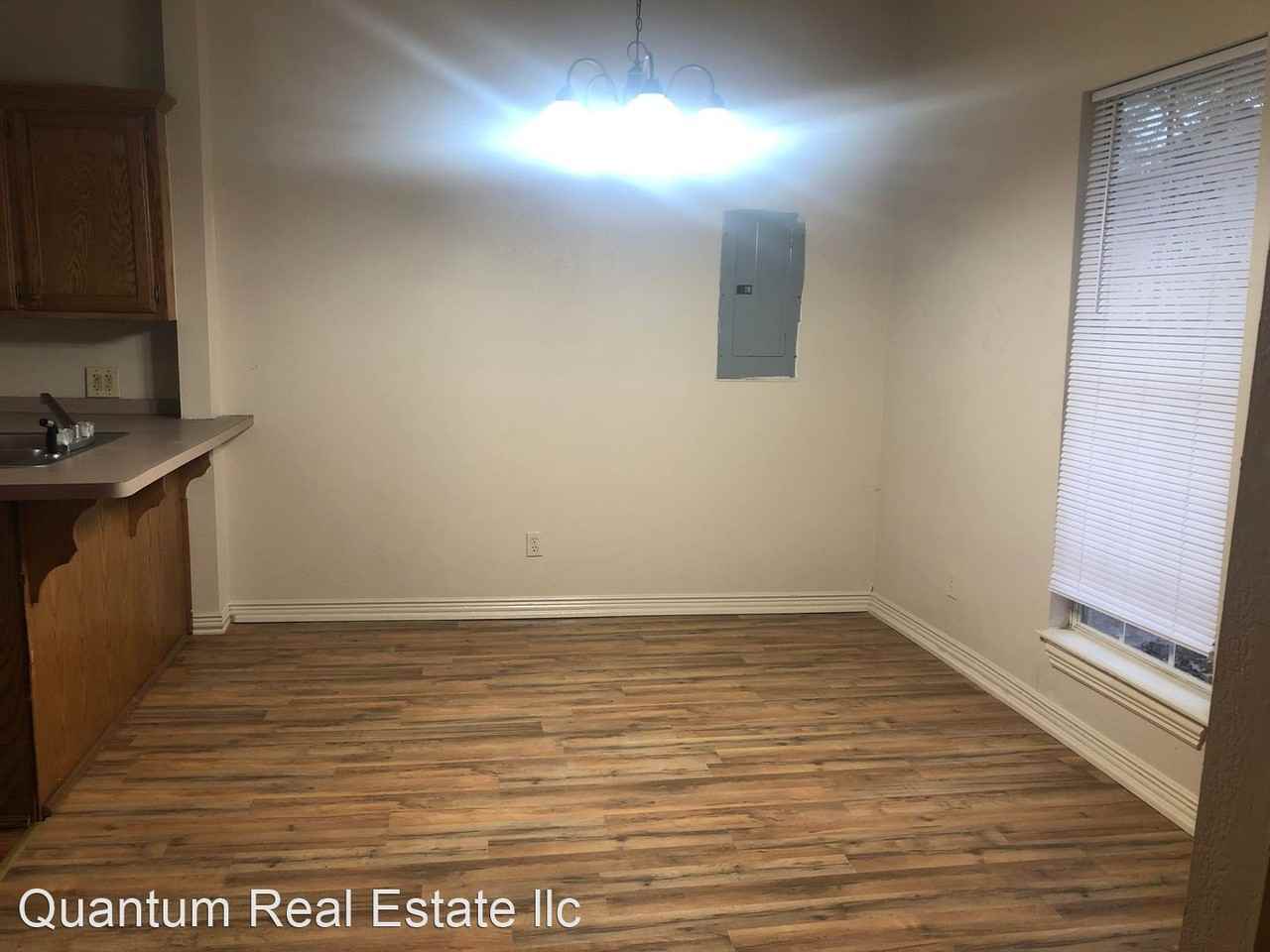 1118 Ozier St - Photo 3 of 18