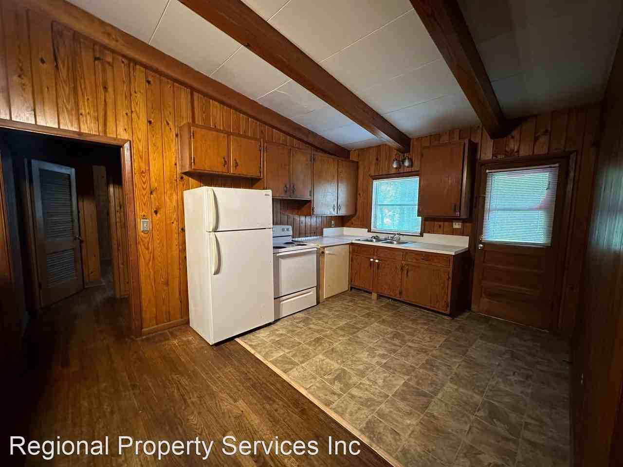 817 Edgewood Dr. - Photo 3 of 6