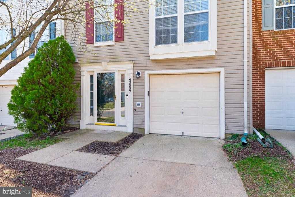 43027 Golf View Dr - Photo 2 of 36