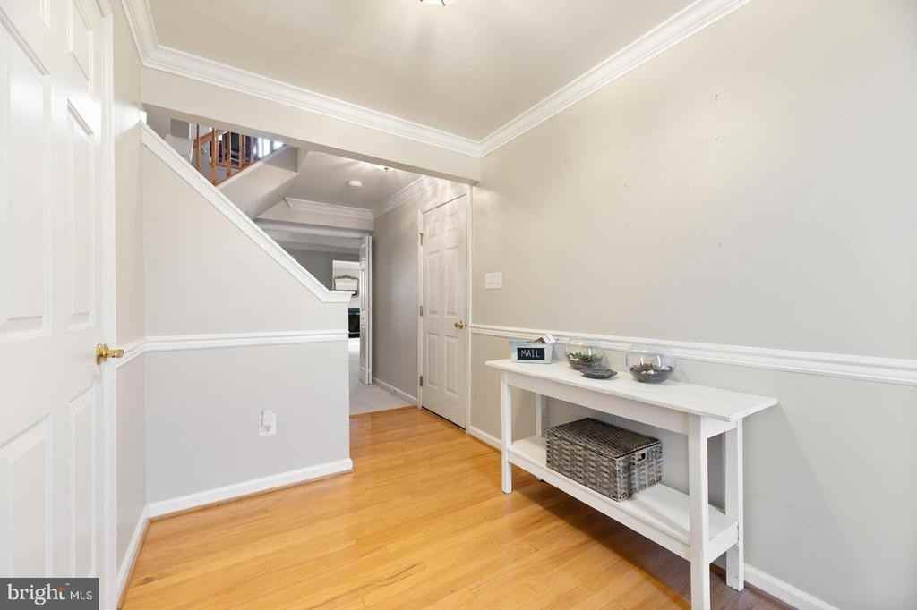 43027 Golf View Dr - Photo 3 of 36