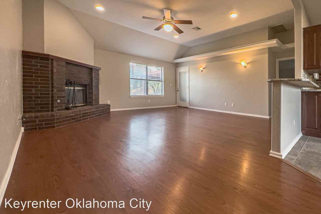 1000 Sw 128th St - Photo 3 of 23