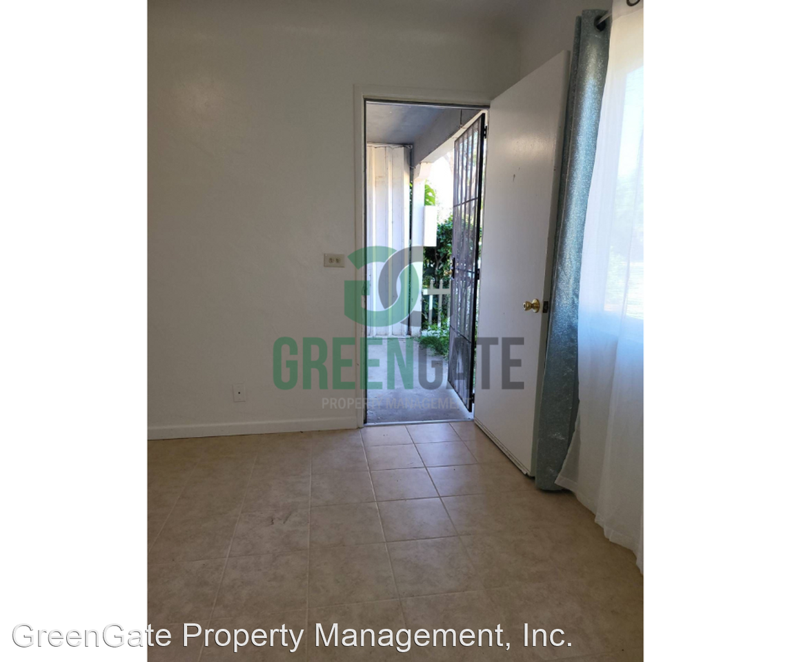 825-829 El Terino Ave - Photo 3 of 39