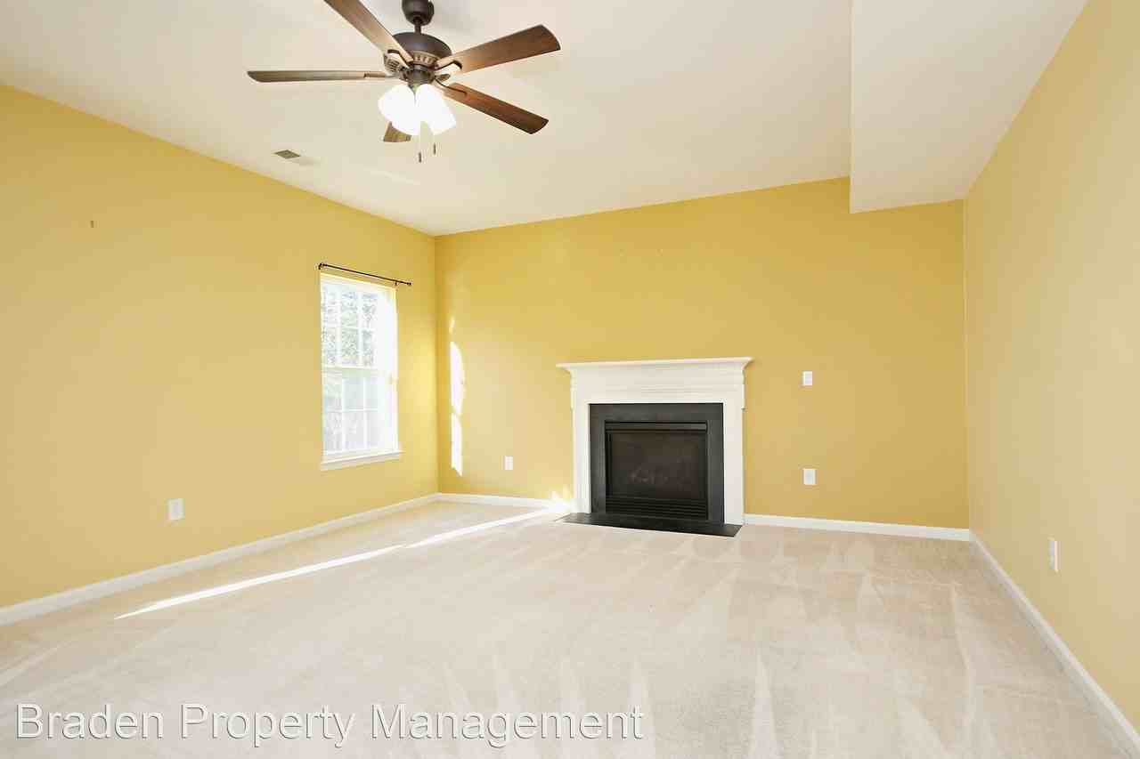 518 Holly Hill Dr - Photo 2 of 33