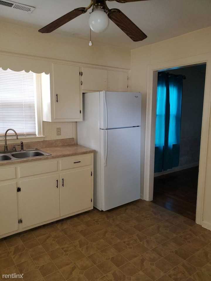 2700 Adams St - Photo 3 of 5