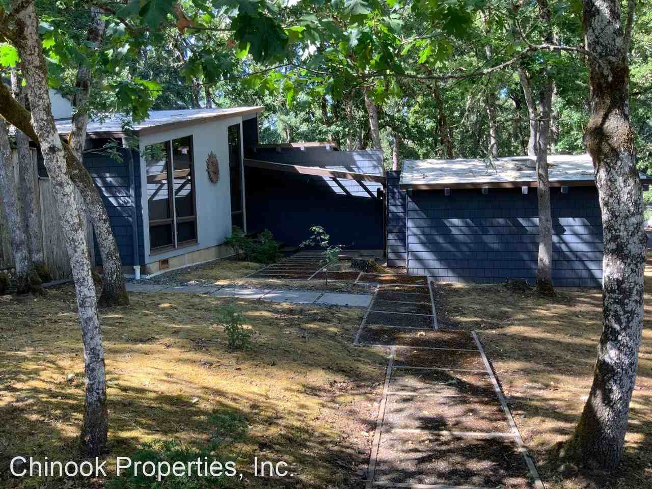 3770 Watkins Ln - Photo 2 of 33