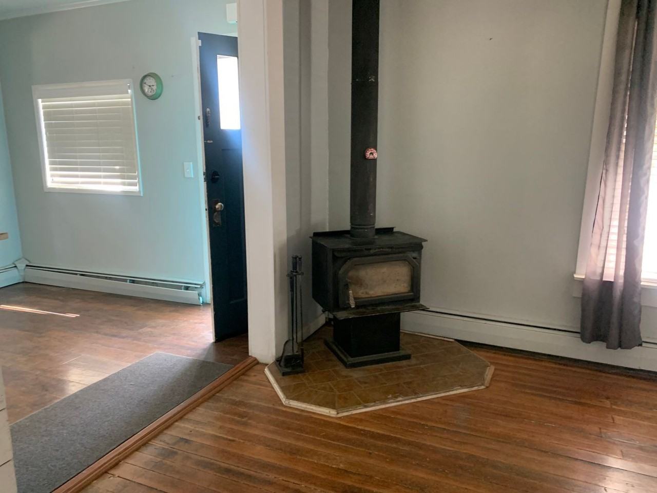 623 S 1st St - Photo 3 of 9