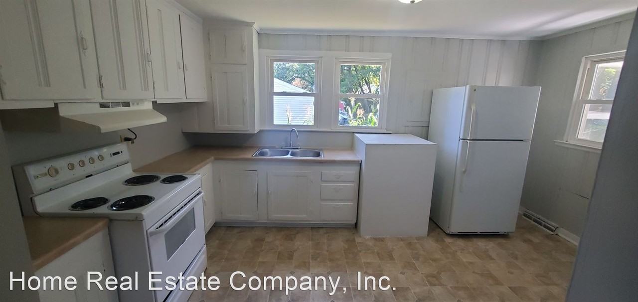 3877 Leo St - Photo 2 of 9