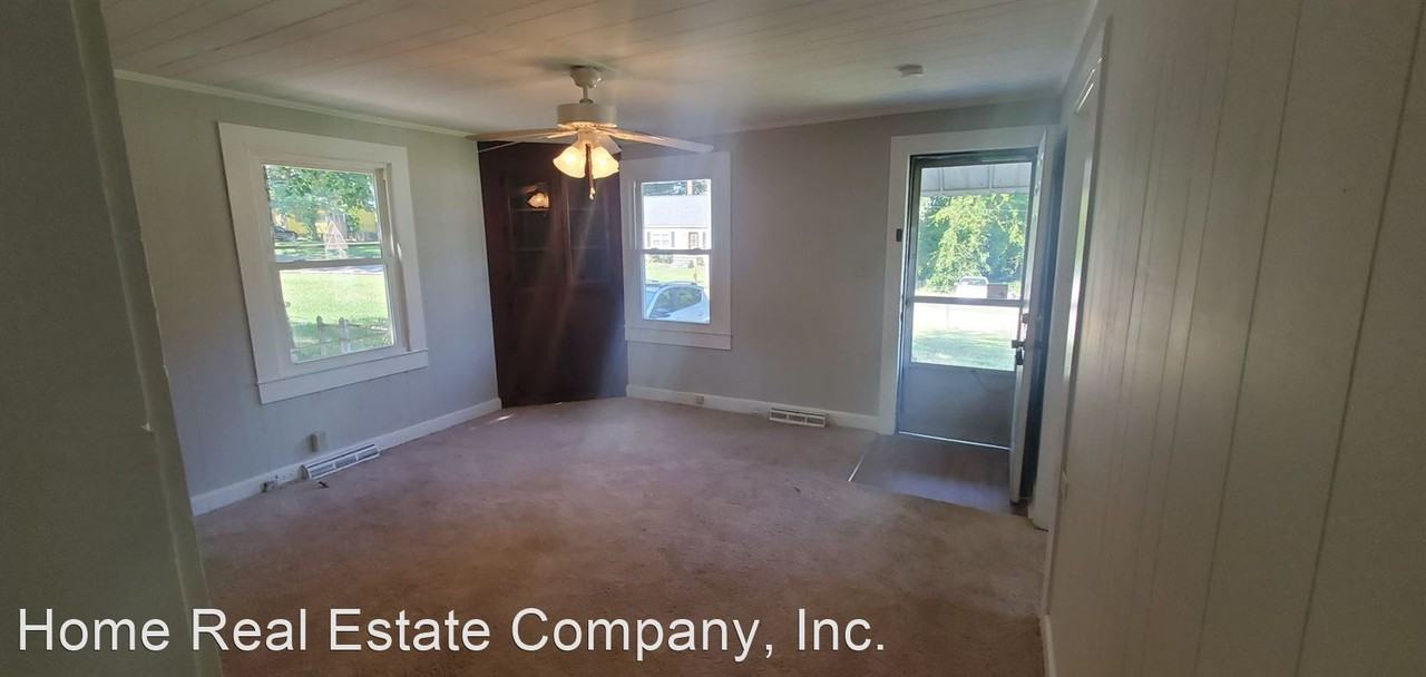 3877 Leo St - Photo 3 of 9