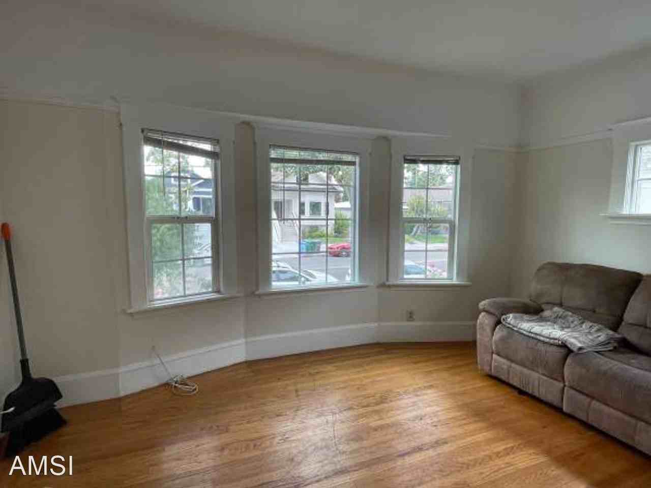 1400 Alcatraz Ave - Photo 2 of 24