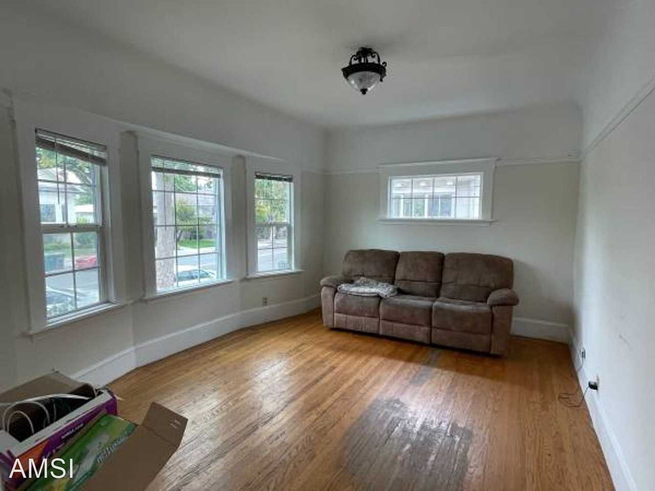 1400 Alcatraz Ave - Photo 3 of 24