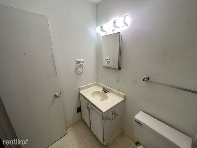 3919 Overland Hts - Photo 3 of 22