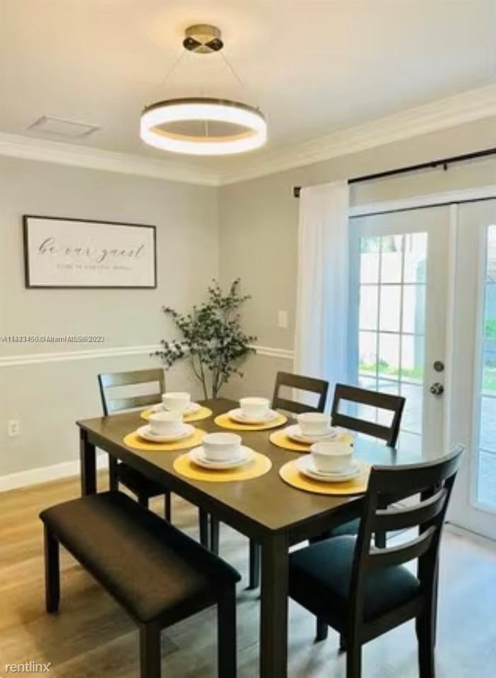 20501 Nw 18th Ave - Photo 2 of 11
