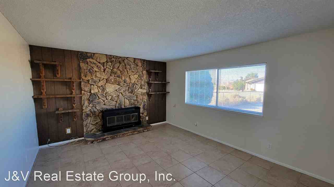 8306 Quezon Ave - Photo 3 of 15