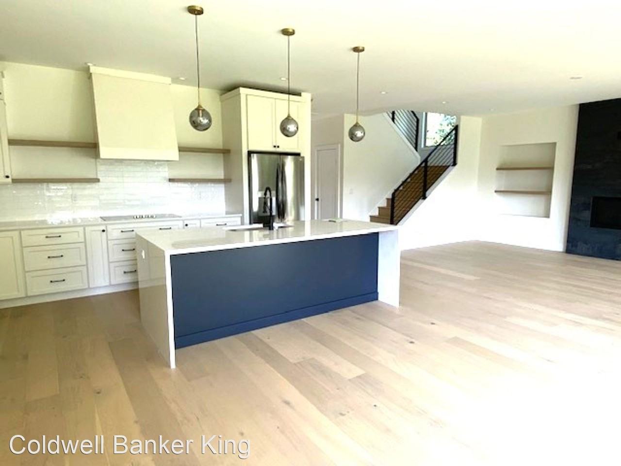 31 Drakes Meadow Ln - Photo 2 of 12