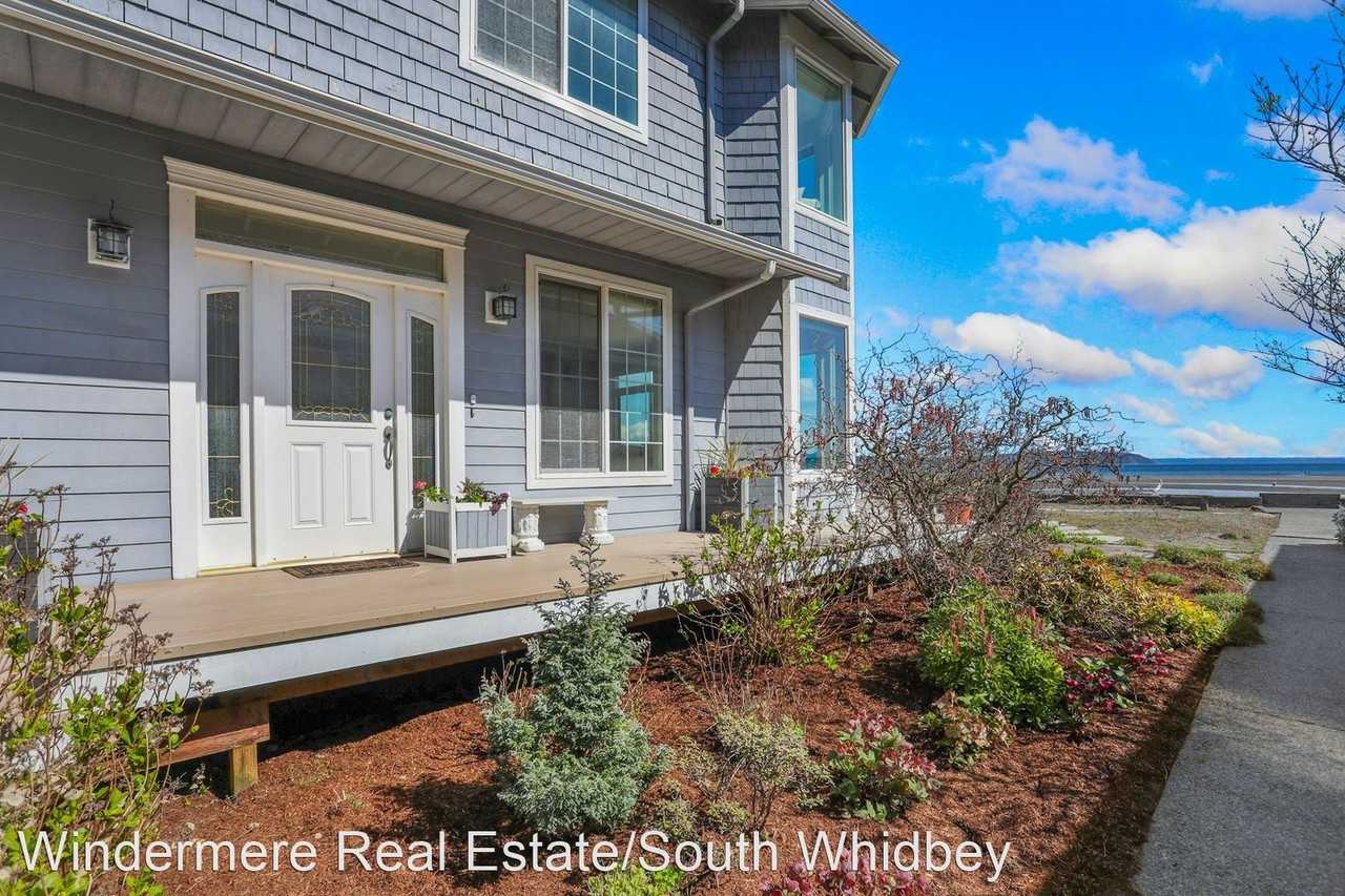 1882 Shore Ave - Photo 3 of 50