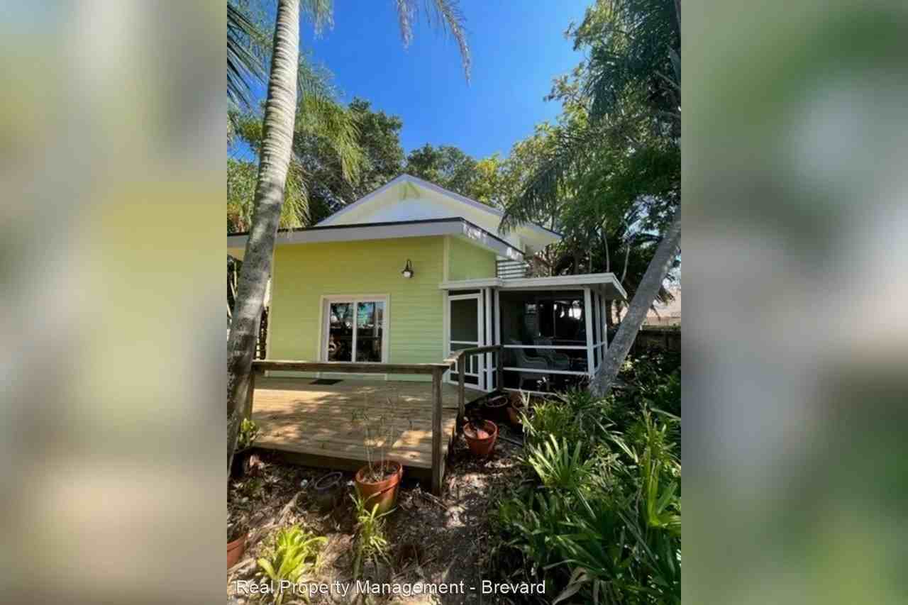 275 Landings Rd - Photo 2 of 10