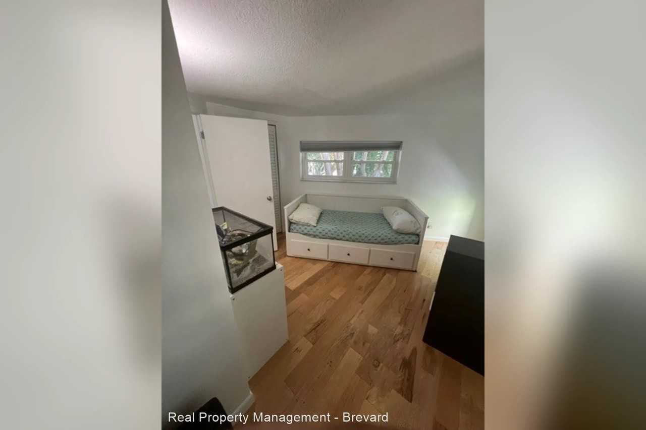 275 Landings Rd - Photo 3 of 10