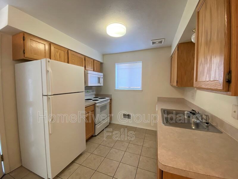 3184 Chasewood Dr - Photo 3 of 18