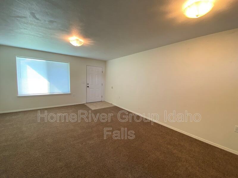 3184 Chasewood Dr - Photo 4 of 18