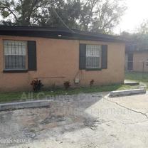 3250 Phyllis St - Photo 1 of 1