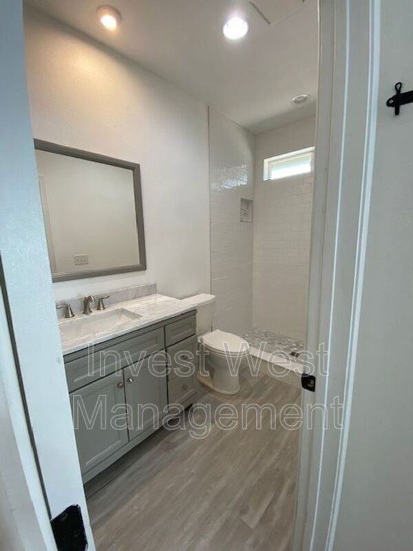 1801 Ne 16th Way - Photo 7 of 19