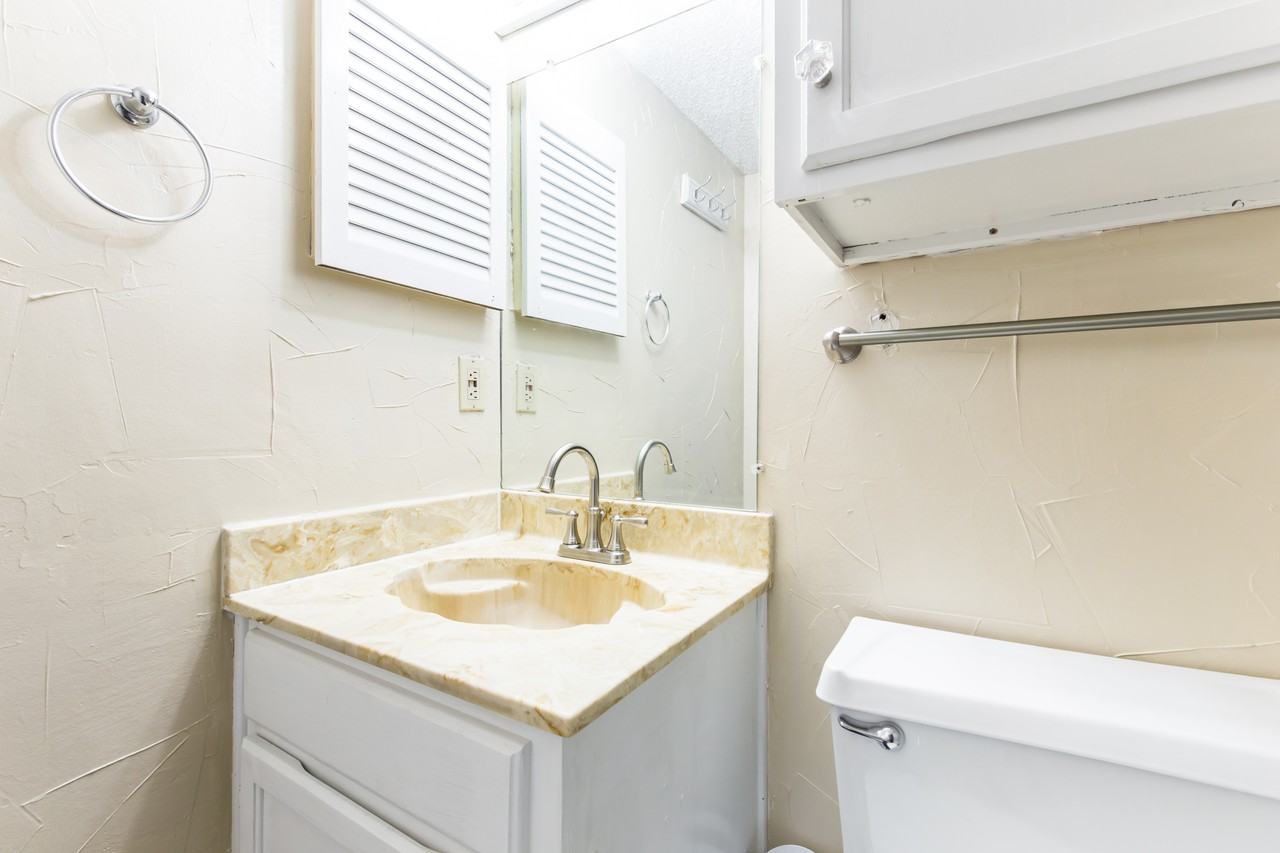 2304 Balsam Dr #E302 - Photo 7 of 21