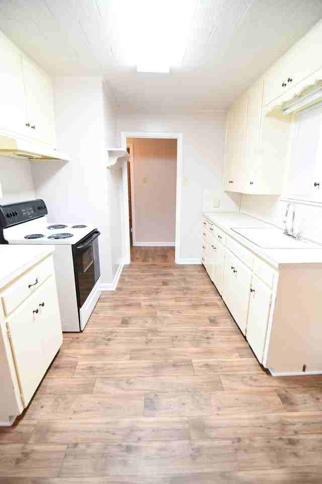 1822 S 17th St - Photo 4 of 22