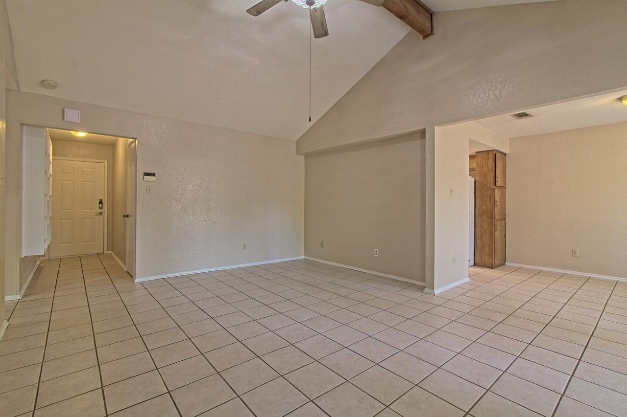 914 Garden Meadow Dr - Photo 5 of 30