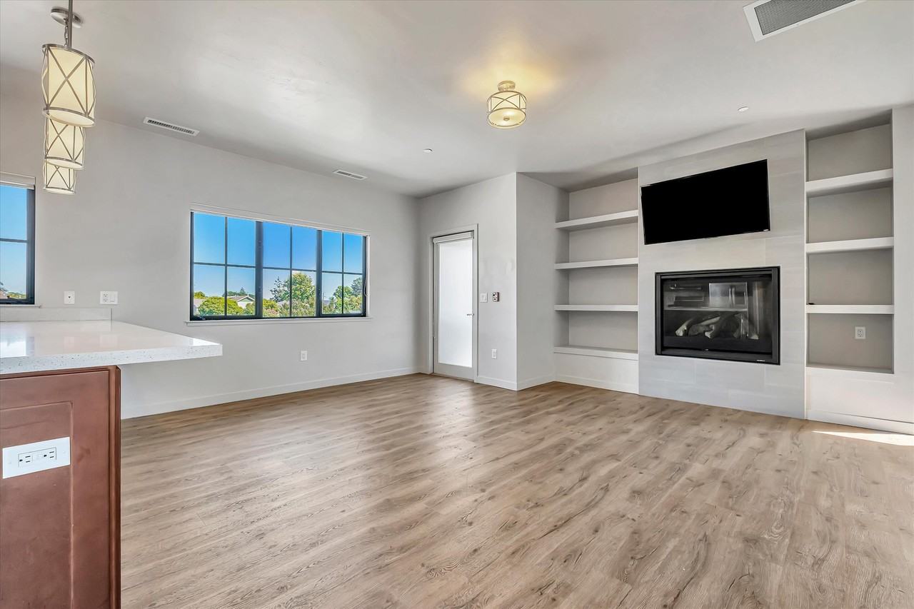 1203 Mission St - Photo 6 of 26