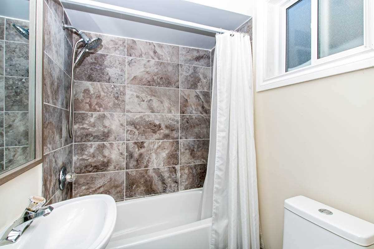 20 Jamie Ann Court - Photo 3 of 8