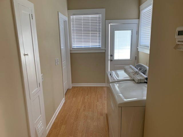 1228 Sherwood Ave - Photo 3 of 10