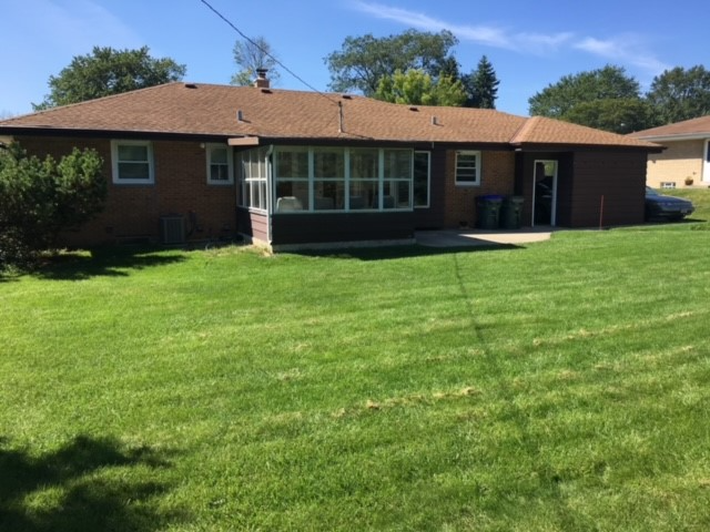 5404 Moorehead Ln - Photo 3 of 10