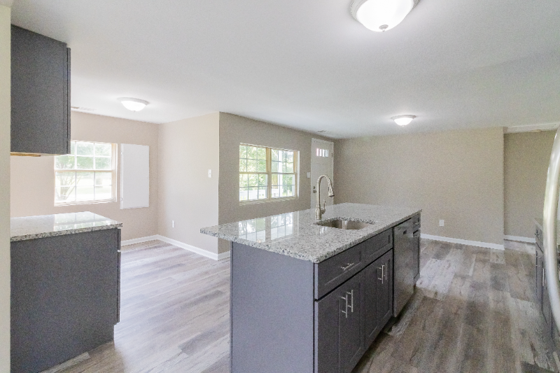 24338 Longview Rd - Photo 2 of 16