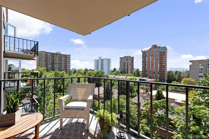 1150 Vine St #703 - Photo 6 of 16