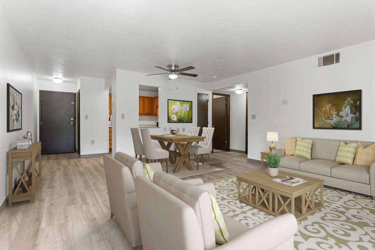 Huntingdon Village Apartments - Photo 5 of 12