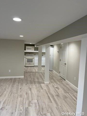 384 Soundview Dr - Photo 2 of 6