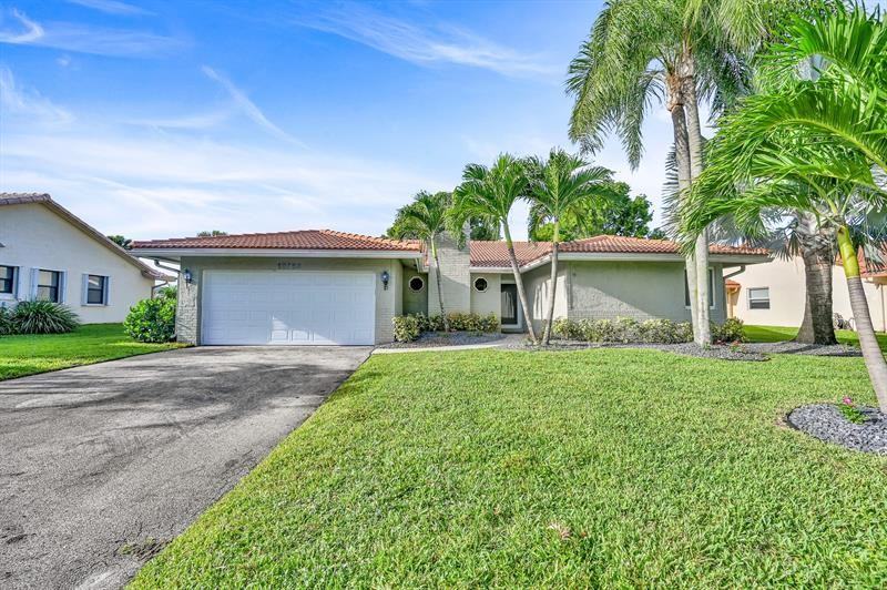 10758 Nw 8th Ct - Photo 2 of 40