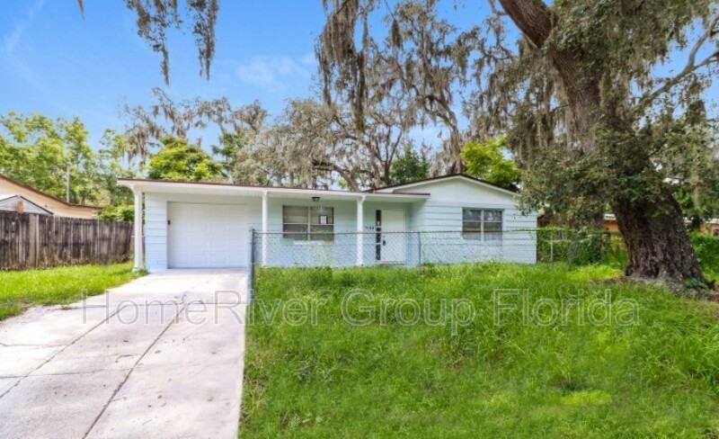 7440 Cedar Point Dr - Photo 2 of 18