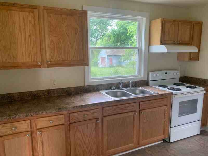 4255 Sheffield Rd - Photo 3 of 10