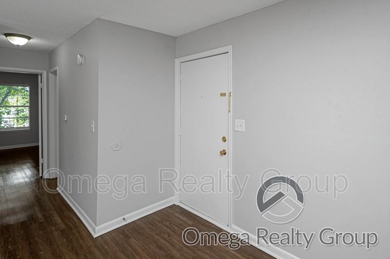 1936 2nd St Ne #2 - Photo 5 of 20