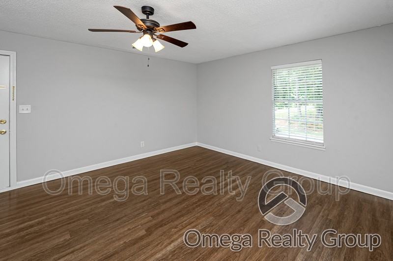 1936 2nd St Ne #2 - Photo 7 of 20