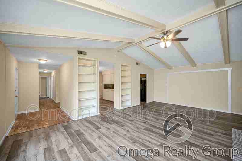 4318 Mabson Dr - Photo 7 of 34